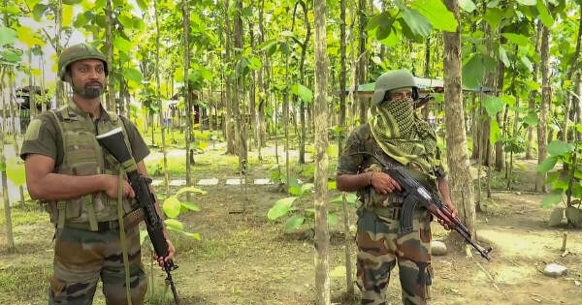 Manipur mob destroys Assam Rifles camp