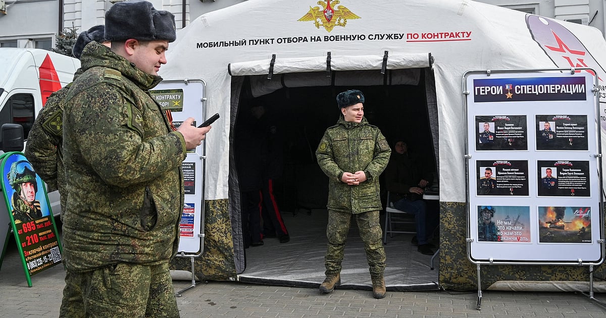 India demands release of soldiers in Russia.