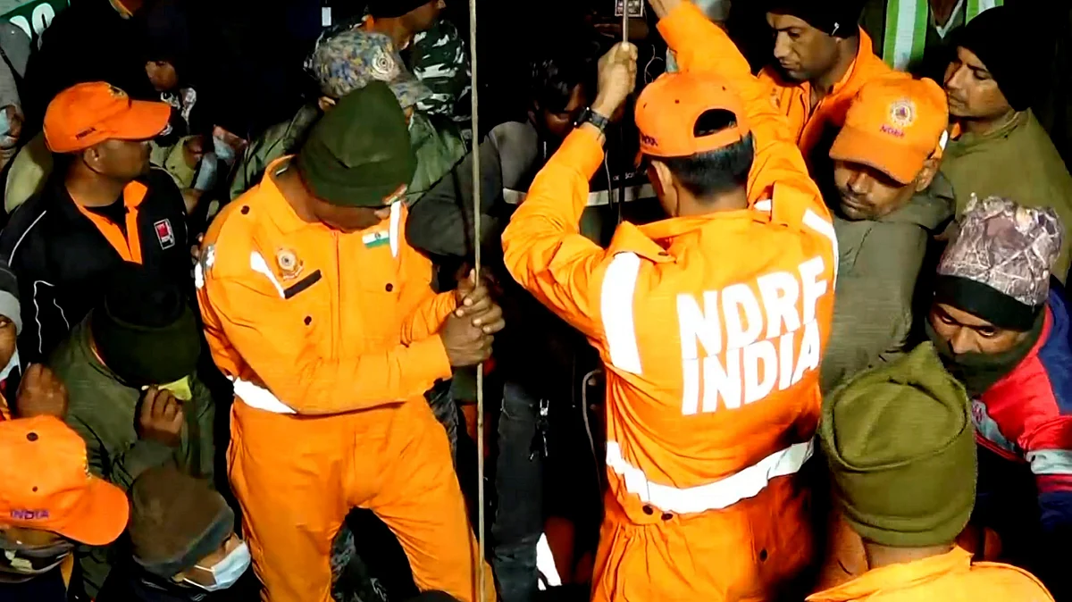 MP well collapse: Rescue ops on for 2nd day to save 3 trapped persons