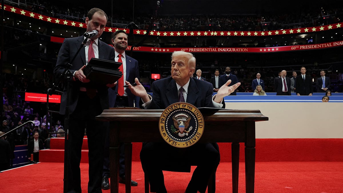 Trump signs executive order that he says will protect free speech