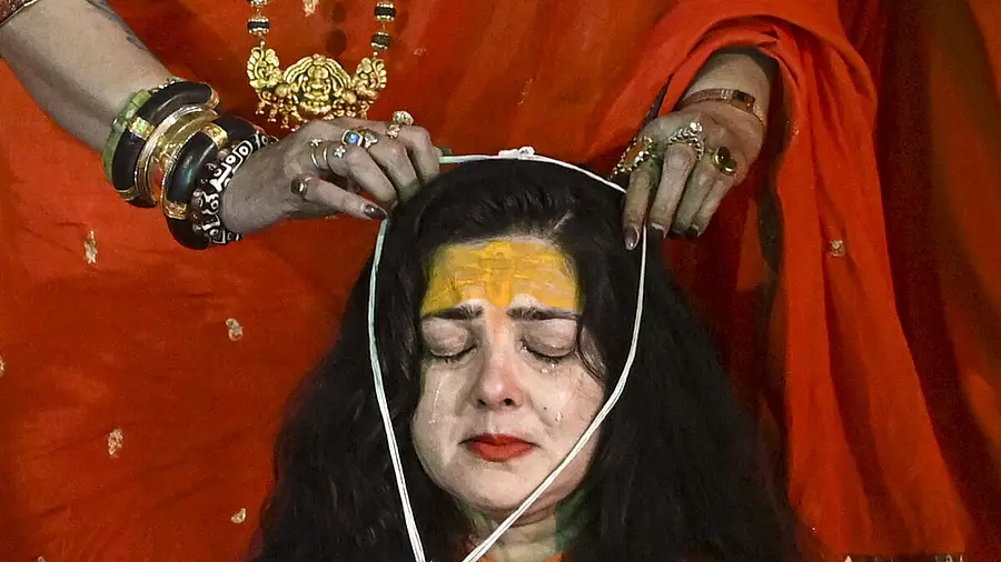 Actor Mamta Kulkarni consecrated as 'mahamandaleshwar'.