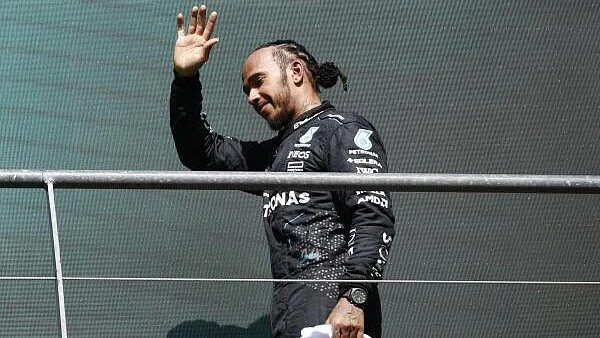 Hamilton crashes 2023 Ferrari at Barcelona track