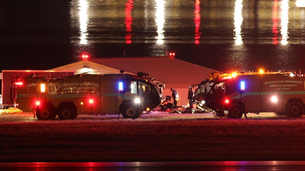 American Airlines plane-US army chopper crash highlights Washington DC ...