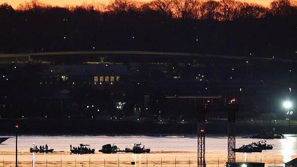 Washington DC Plane Crash Live Updates | Potomac Plane Crash: American ...