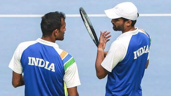 Smiles, banter, teasing, mutual praise: It looked a different Indian Davis Cup team
