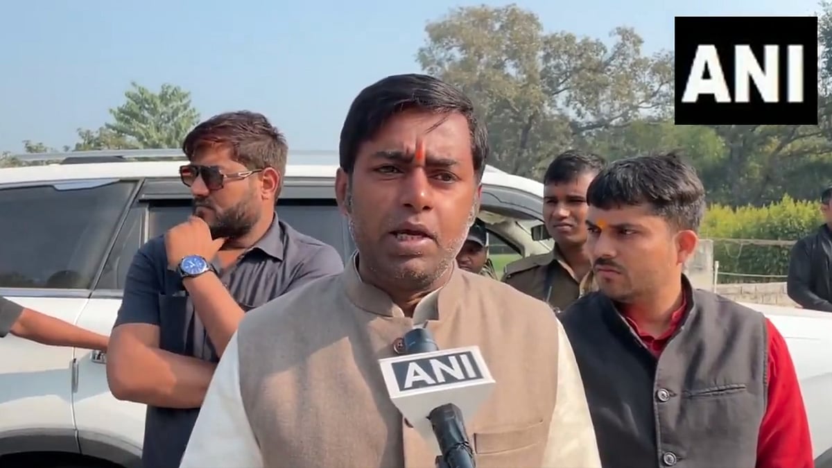 Milkipur bypoll: SP candidate alleges police bias.