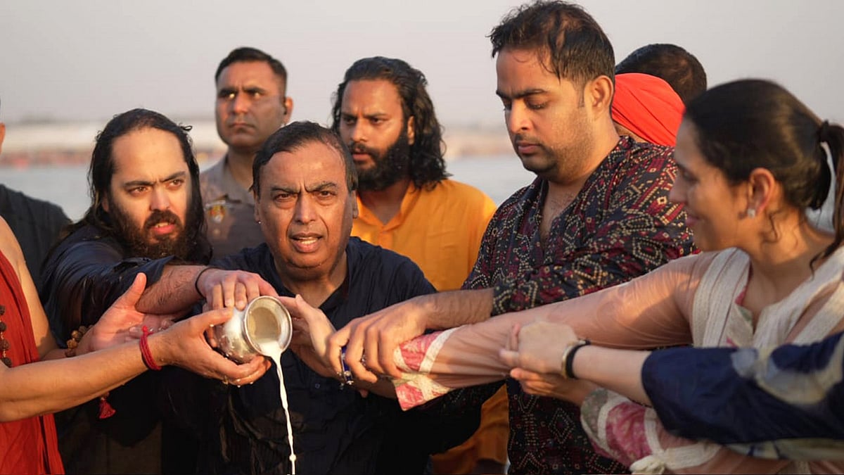 Mukesh Ambani visits Maha Kumbh with family