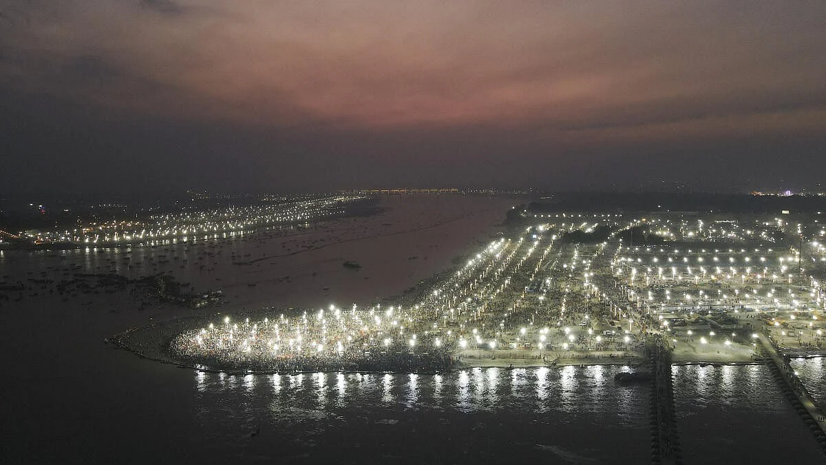 Prayagraj Mela admin bids for longest hand-print painting record