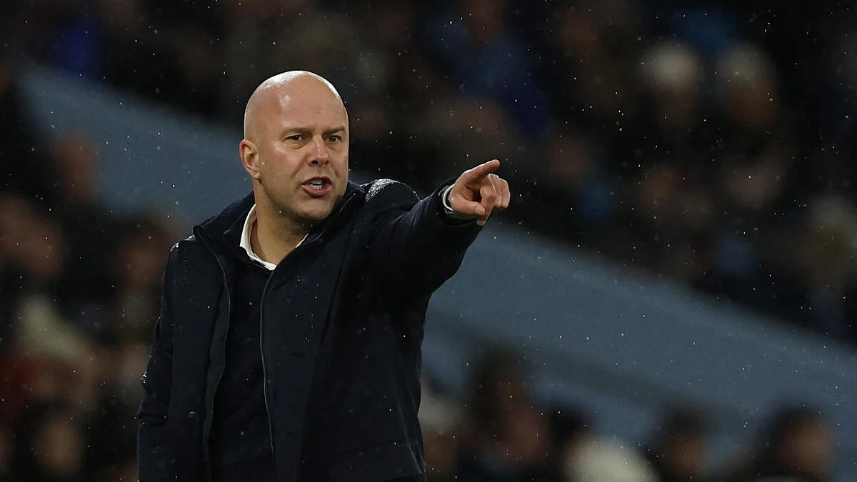 Liverpool's Slot stays cautious despite 11-point lead in title race