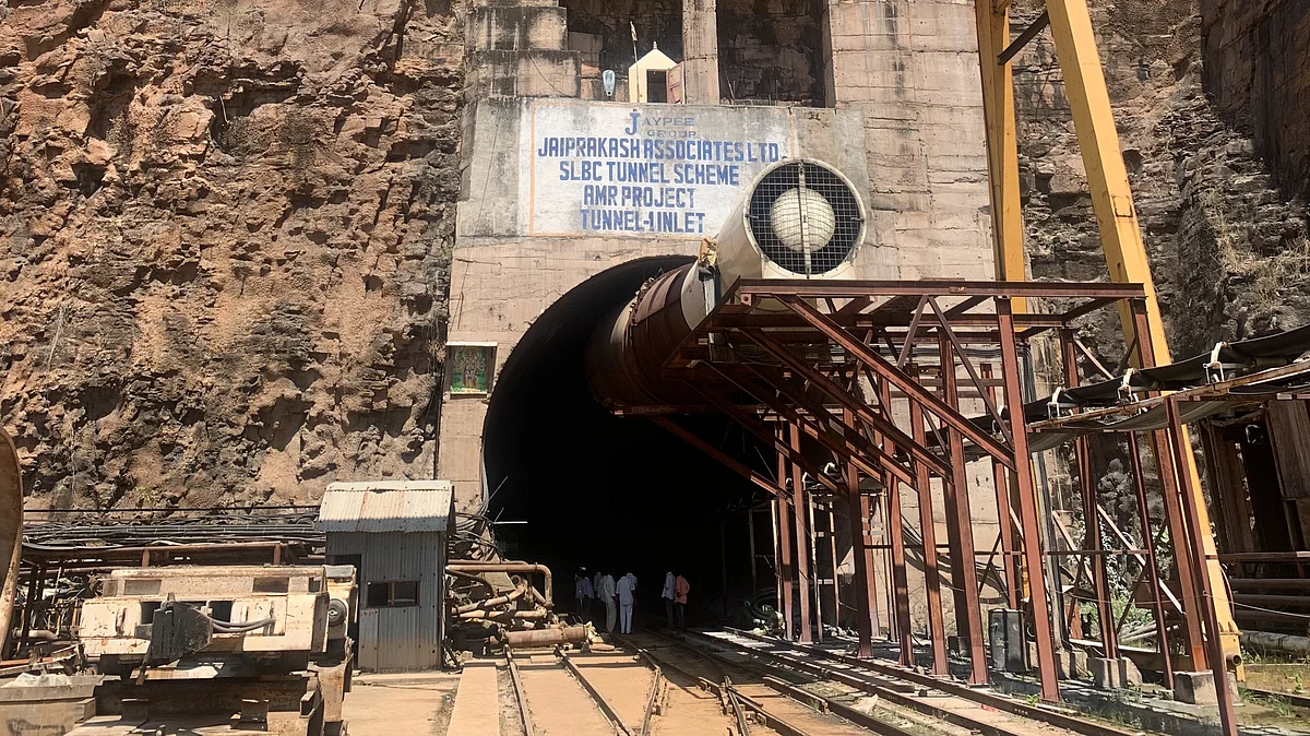Water aquifer and loose soil above tunnel led to Telangana mishap?