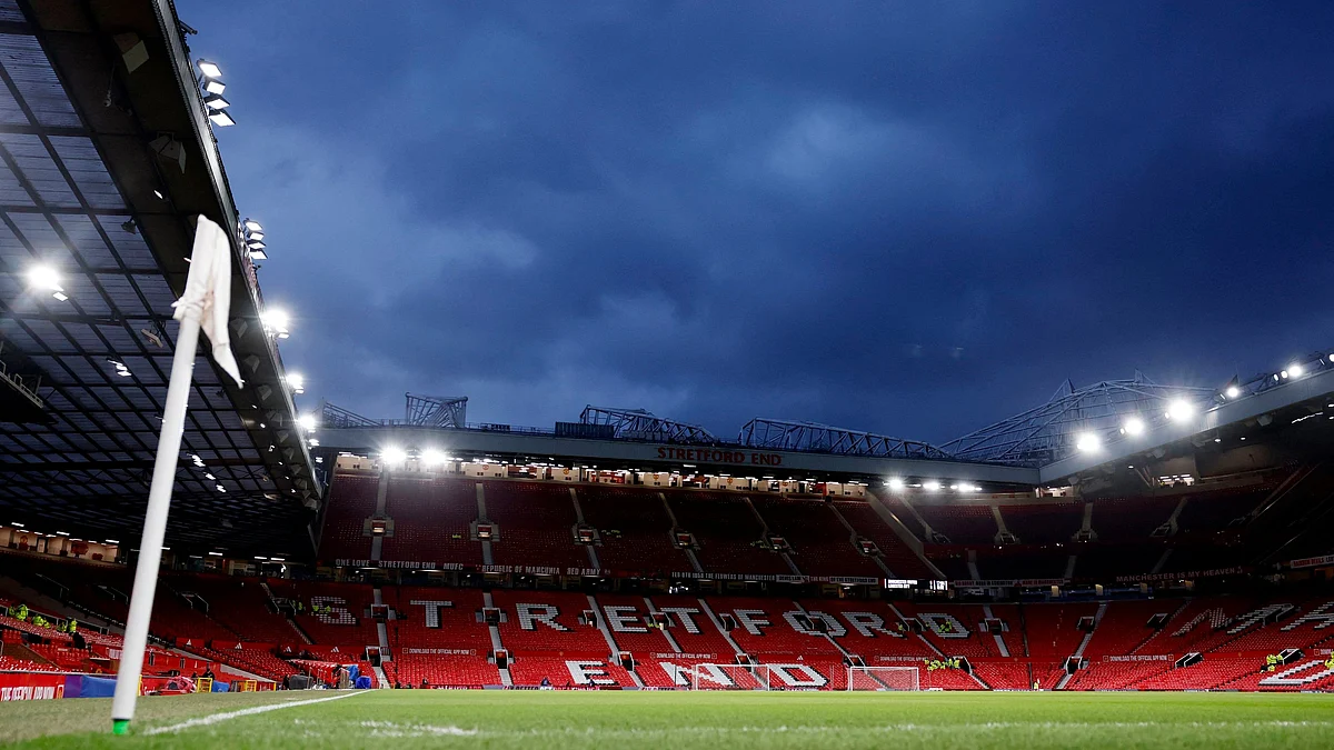 Manchester United to cut jobs, bonuses and free lunches to restore profits