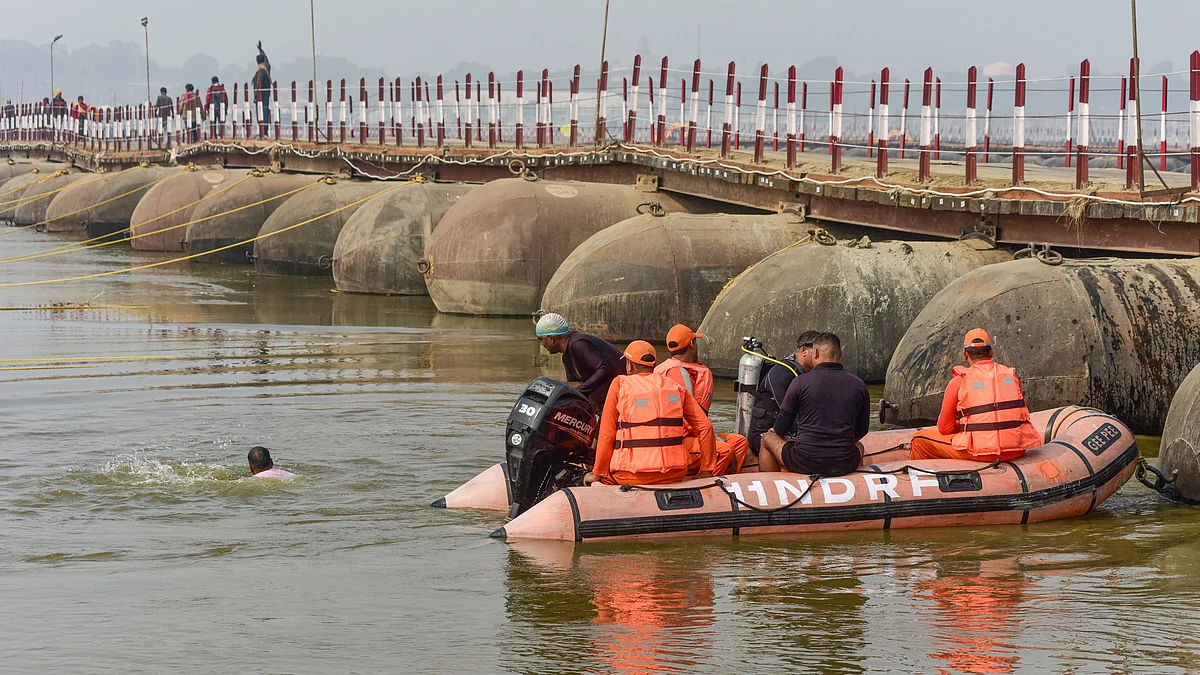 NDRF, SDRF rescue 17 devotees from sinking boat at Maha Kumbh