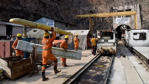 Telangana tunnel collapse: Continuous flow of slit, water pose threat to rescuers' lives, says minister