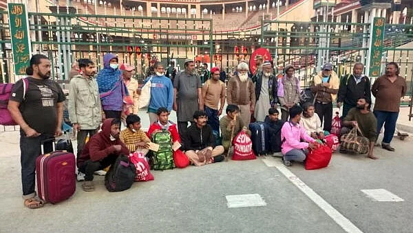 22 Indian fishermen released from Pak jail reach Gujarat