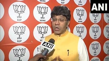 India Politics LIVE | Will Cong feature pics of Aurangzeb at next meeting, BJP sharpens attack on Rahul and co