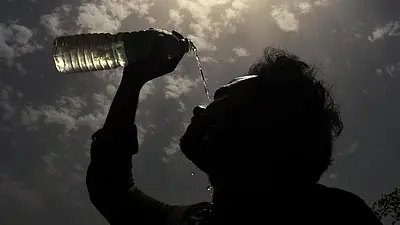 Chandrapur hottest in country at 45.6 degrees Celsius; administration issues heatwave alert