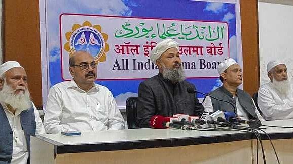 Ulema Board Applauds Shiv Sena (UBT)'s Stand Against Waqf Act