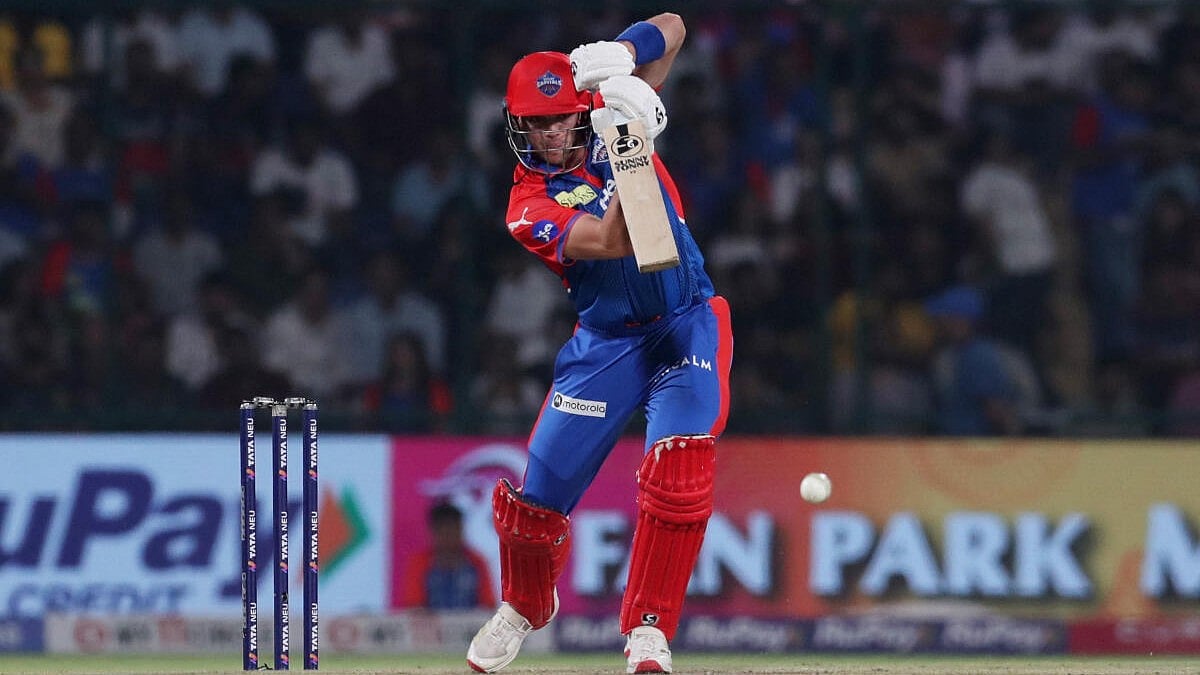 Stubbs powers DC to 162 after RCB bowling choke