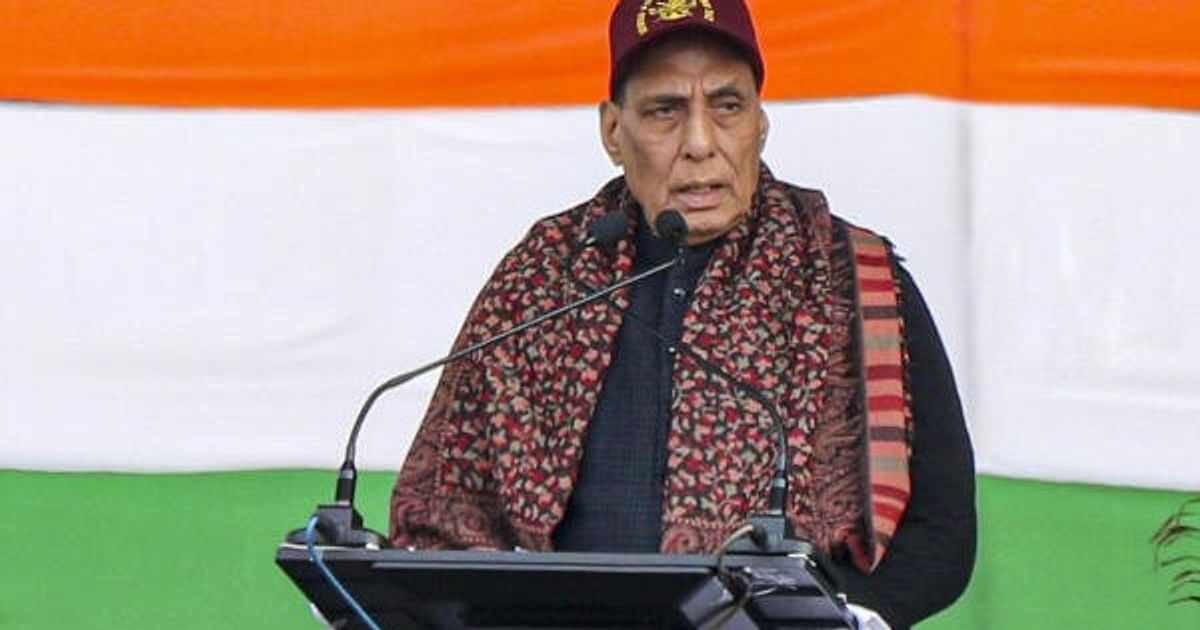 Rajnath bespricht Sicherheitslage mit CDS und 3 Teilstreitkräften