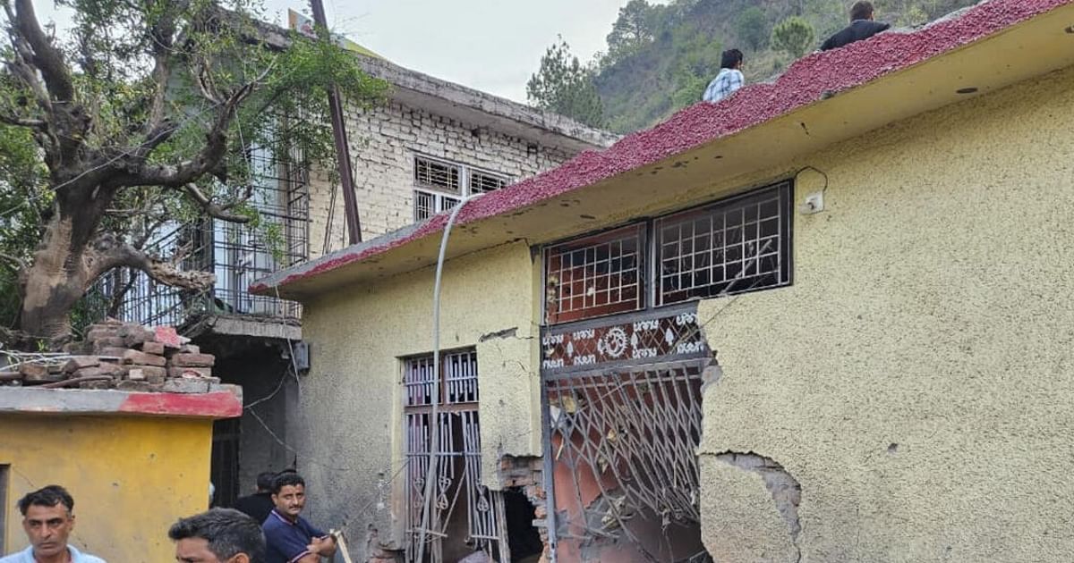J&K Border Shelling: Pakistan violates cease-fire protocol in border regions