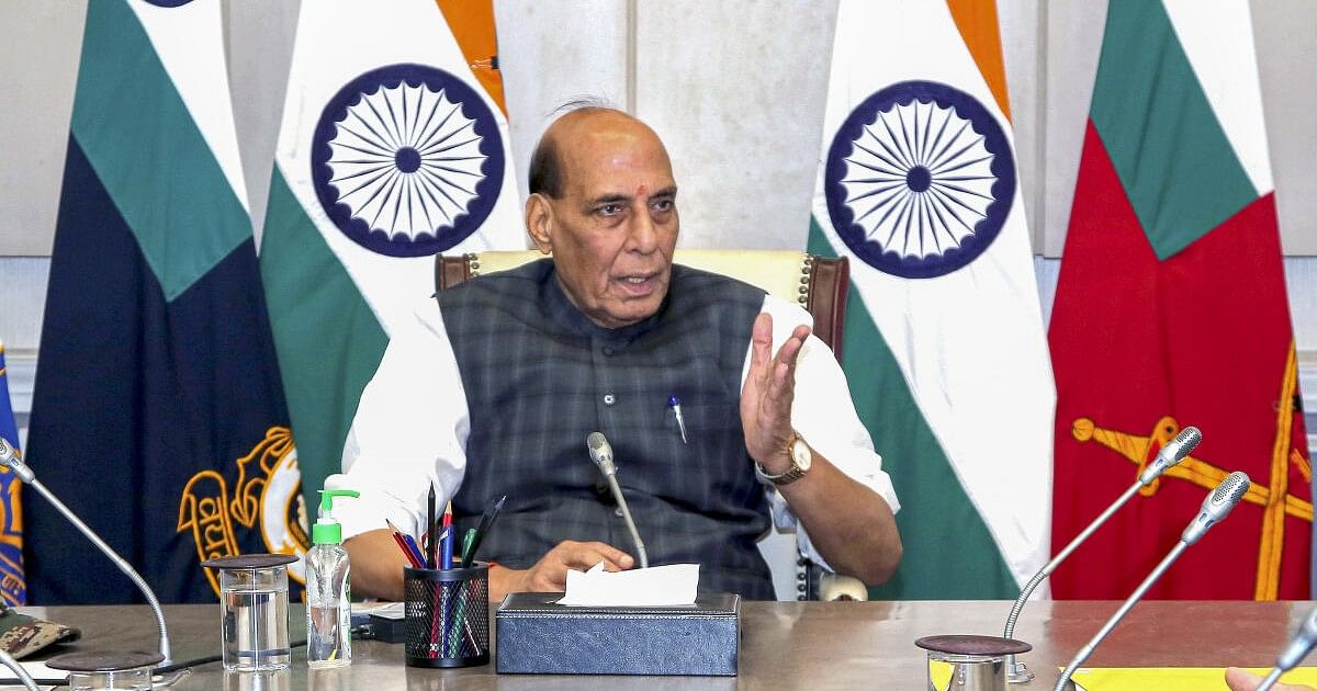 CDS General Chauhan Briefs Defence Minister Rajnath Singh on Escalating India-Pakistan Tensions