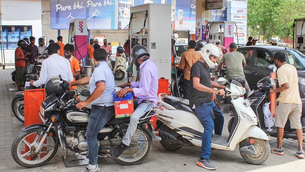 Marginal hike in fuel prices in Kolkata
