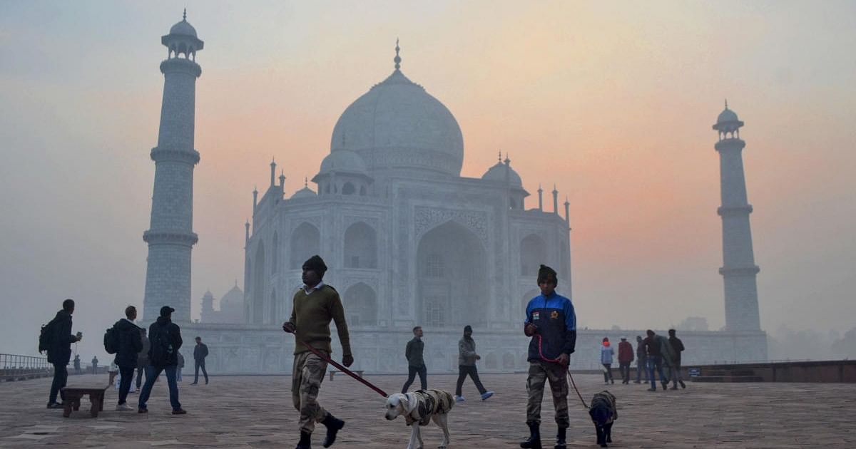 Tourist Death Agra: Maharashtra Man Dies at Taj Mahal Complex