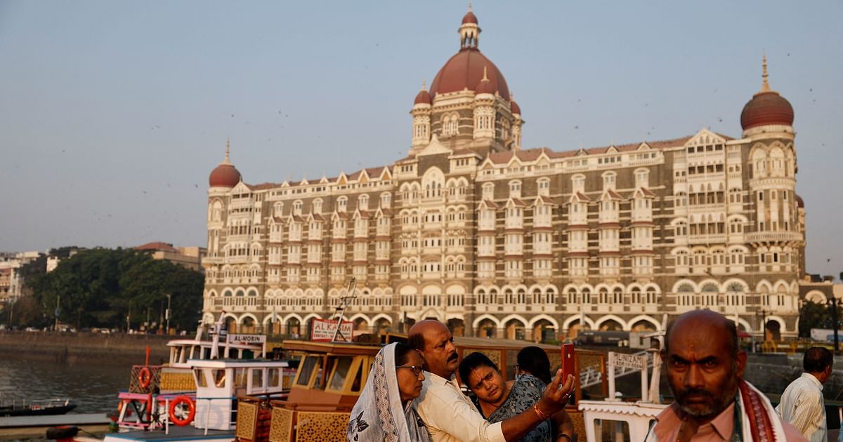 Mumbai Police receive Hoax Bomb Threat to blow up Mumbai Airport, Taj Hotel