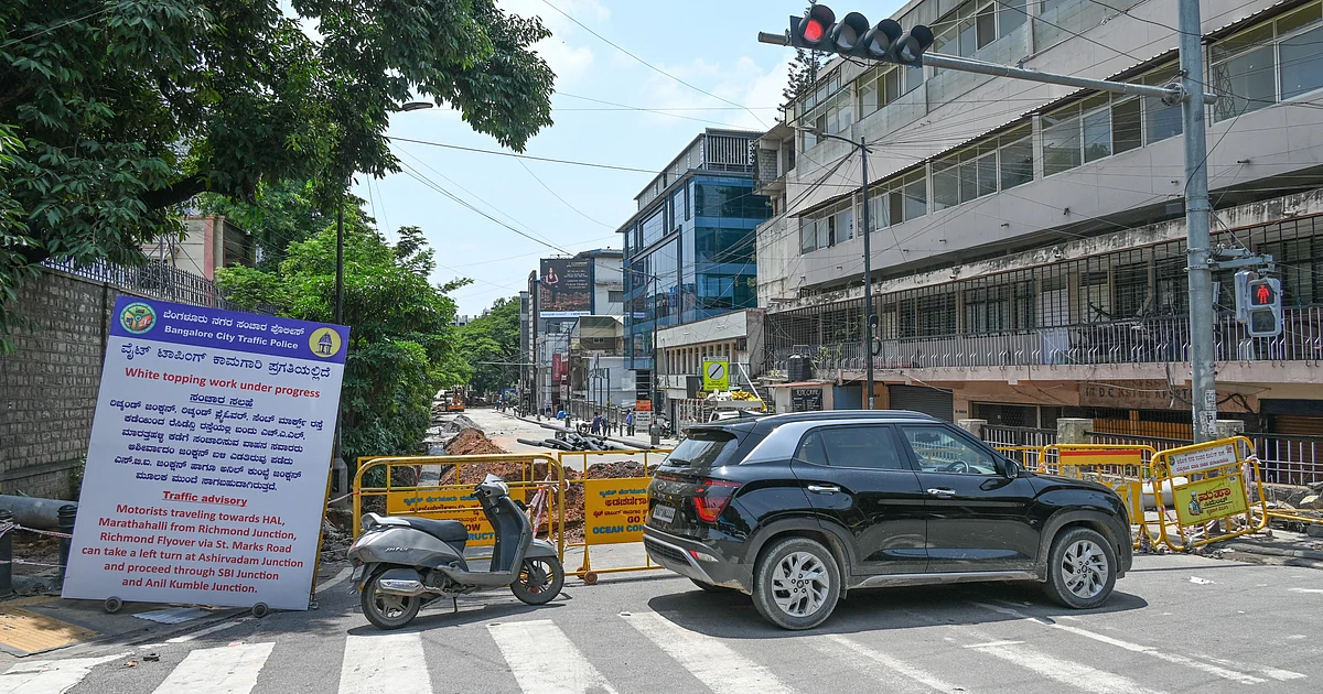 Verkehrsbehinderung im CBD wegen Asphaltbelagssperrung