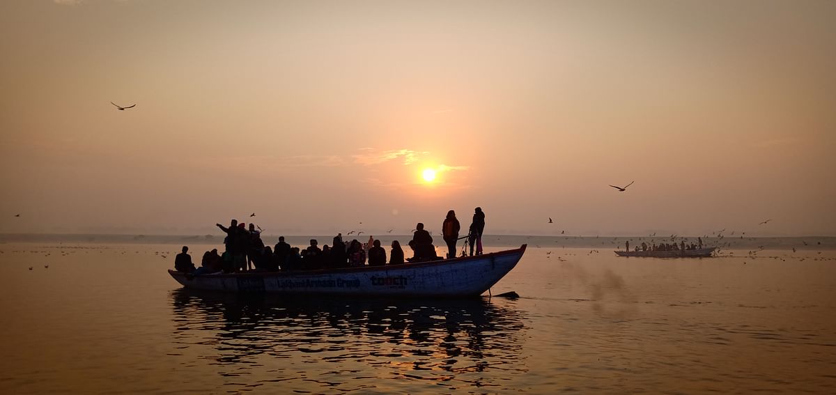 Sunrise in Varanasi. DH photo by Mrityunjay Bose