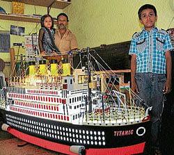Mini model of Titanic beckons