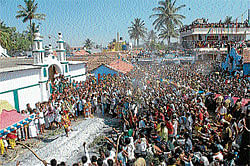 Hindus, Muslims celebrate 'Kondotsava'