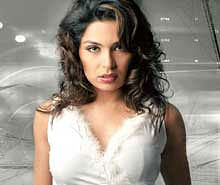 220px x 185px - Pakistani actress Meera accused of 'illegal abortion'