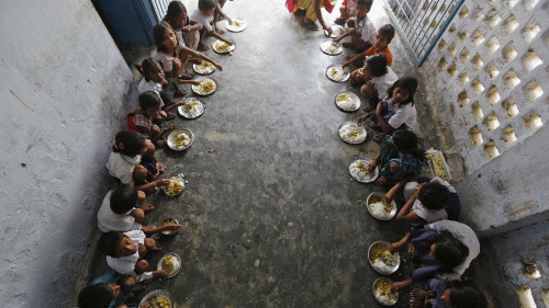 School gets mid-day meal after 21 years in Karnataka's Yadgir village