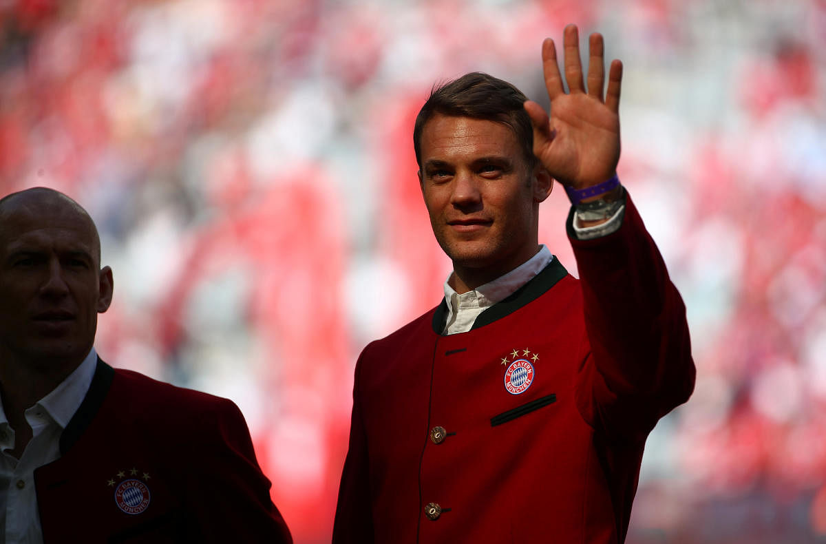 Neuer in Bayern's cup final squad