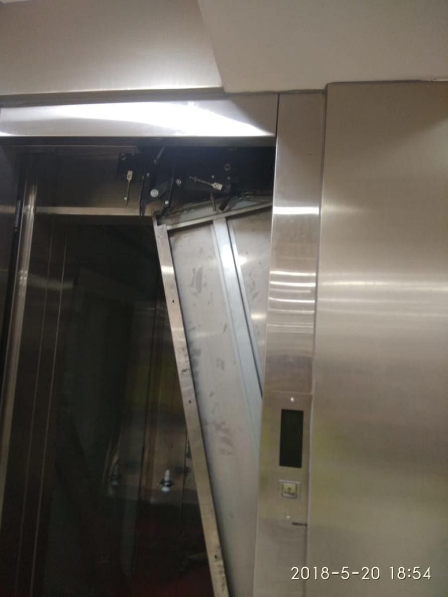 Five hurt as lift collapses in commercial building