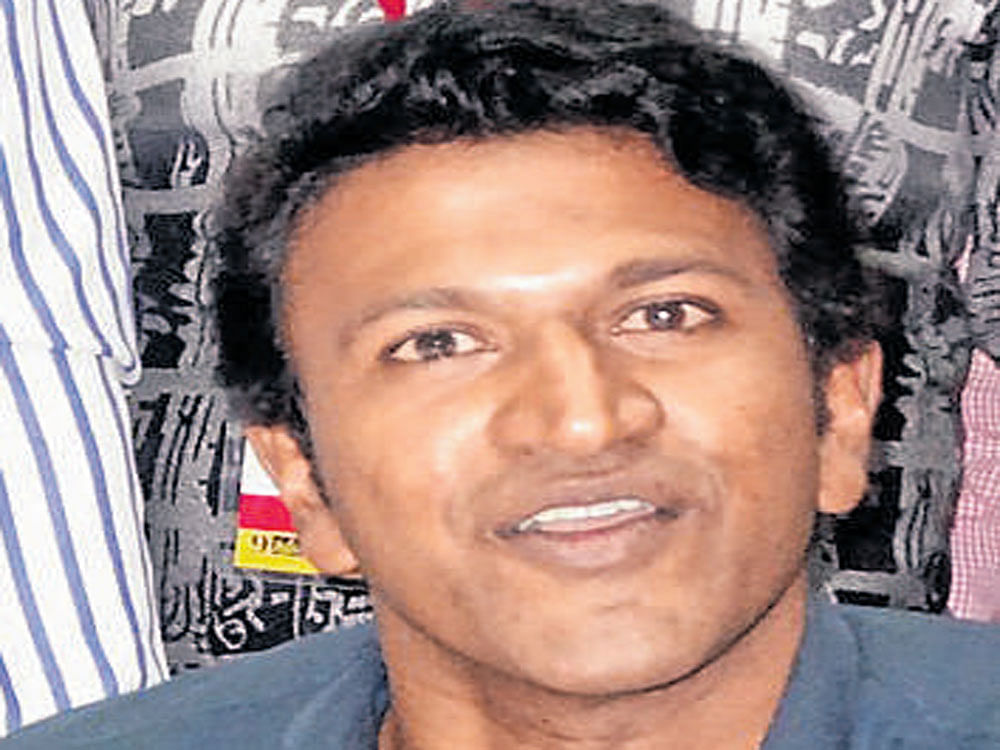 Puneeth unhurt after tyre burst