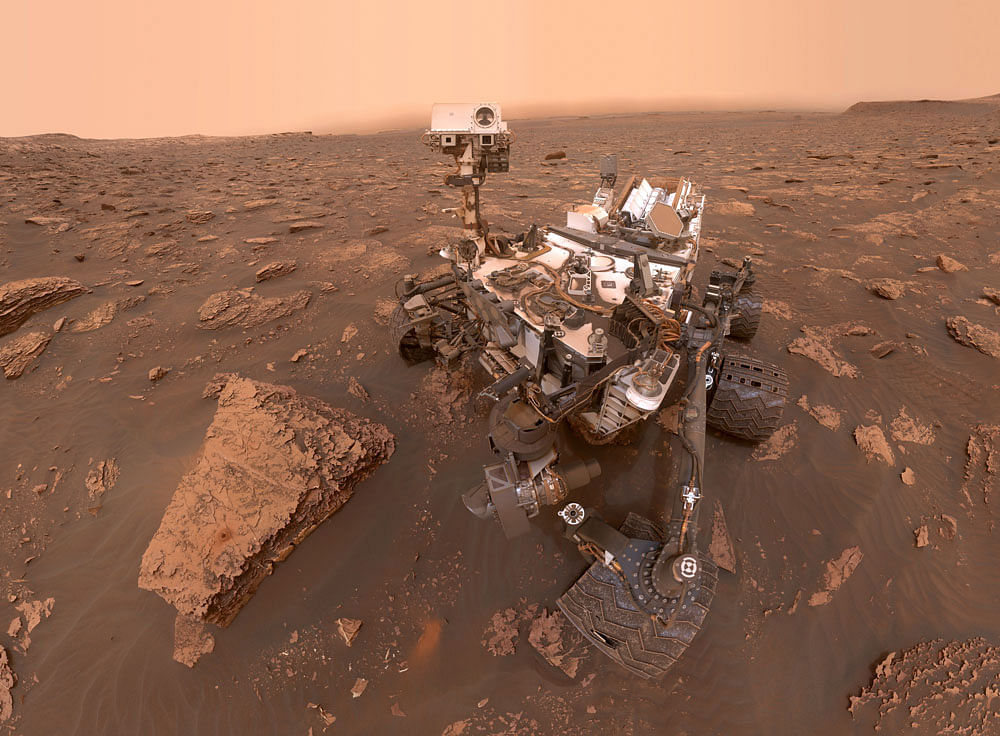 NASA's Curiosity captures photos of Mars dust storm