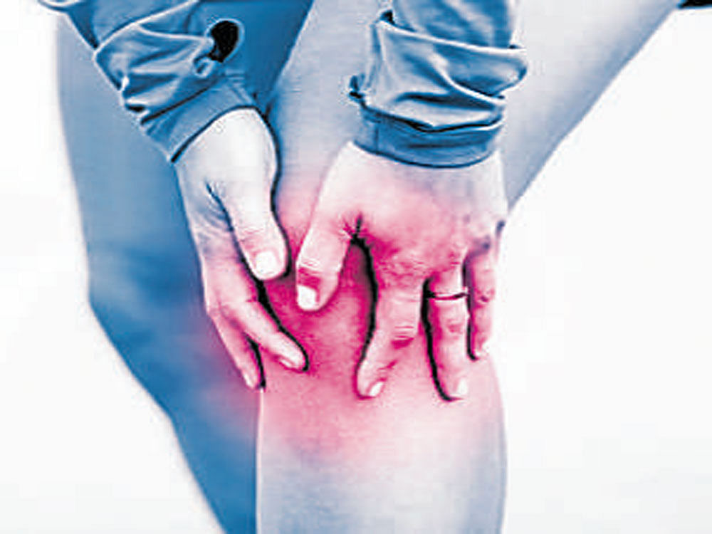 Knee joint pain treatment camp