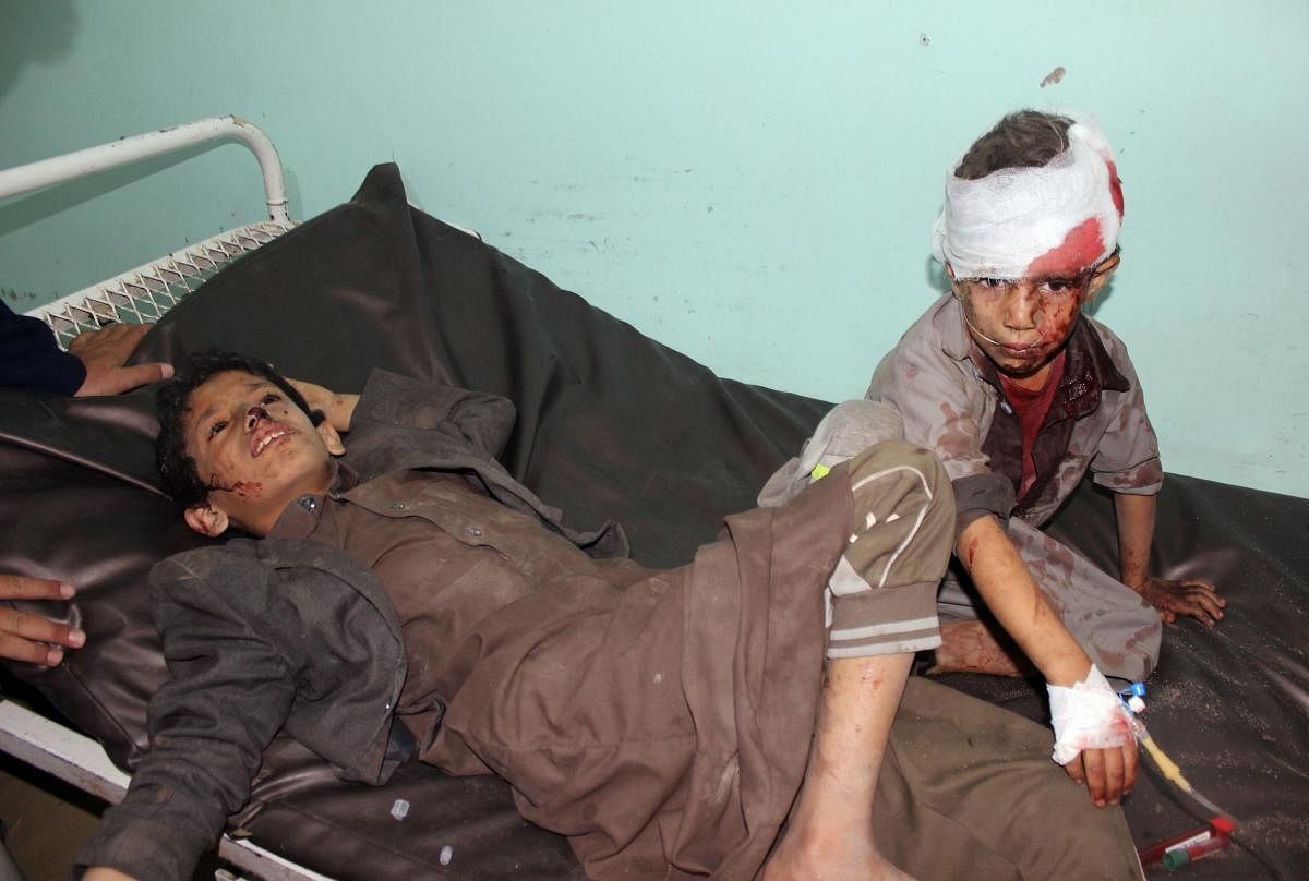 Saudi-led strike on Yemen bus kills 29 kids