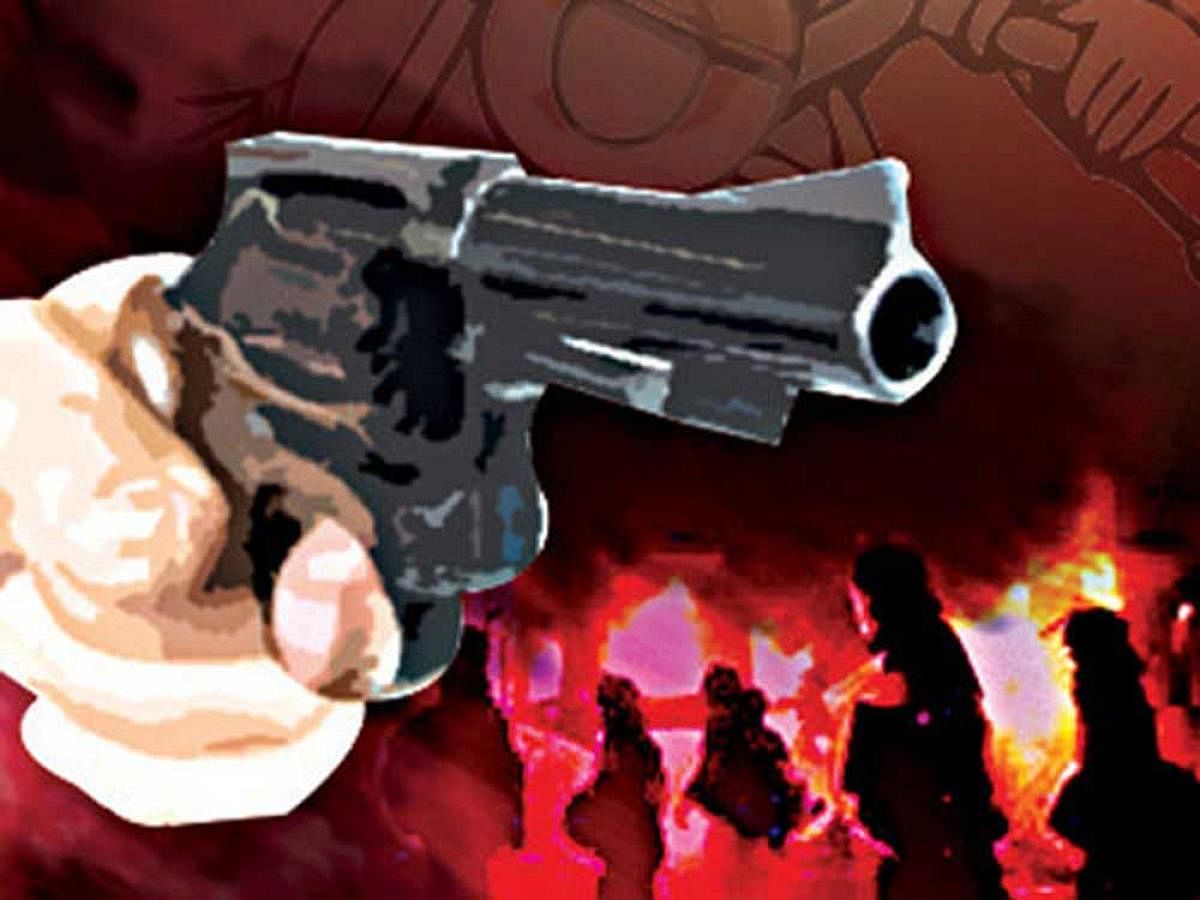 SP leader shot dead by wife's paramour in UP