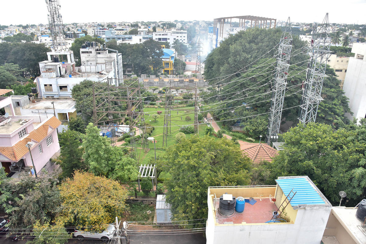 High-tension wires above Rajajinagar park poses danger