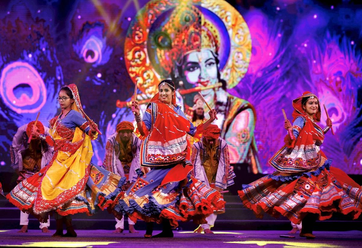 Visually-impaired girls perform garba to song by Modi
