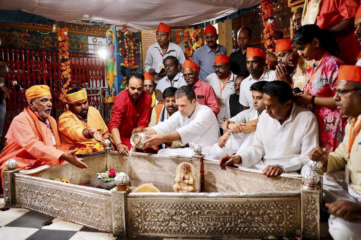 Rahul follows grandmother, father in temple visit