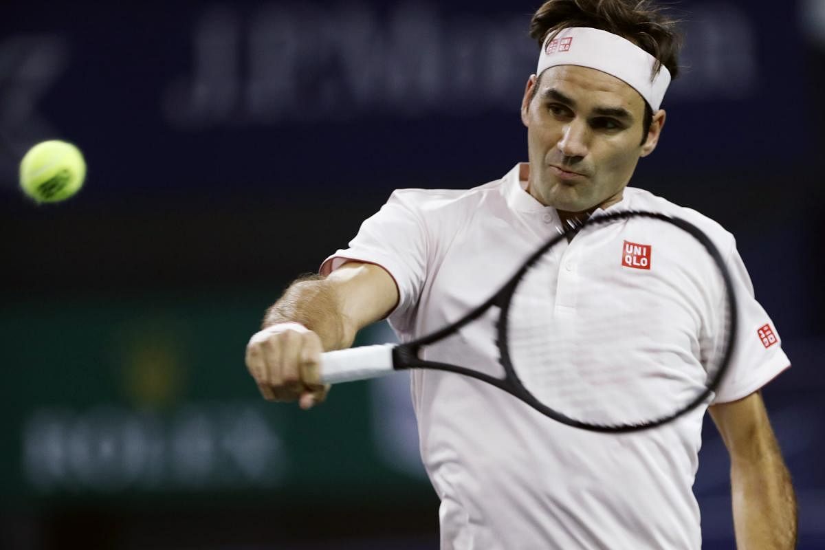 Federer reveals long-standing hand injury