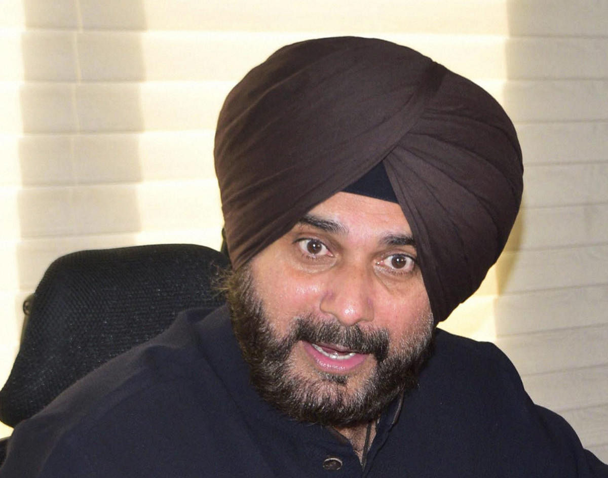 Sidhu and wife to adopt kin of train tragedy victims
