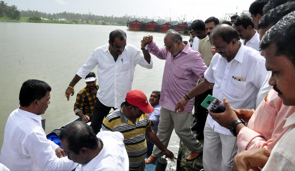 Battery operated fishing boat launched in Malpe