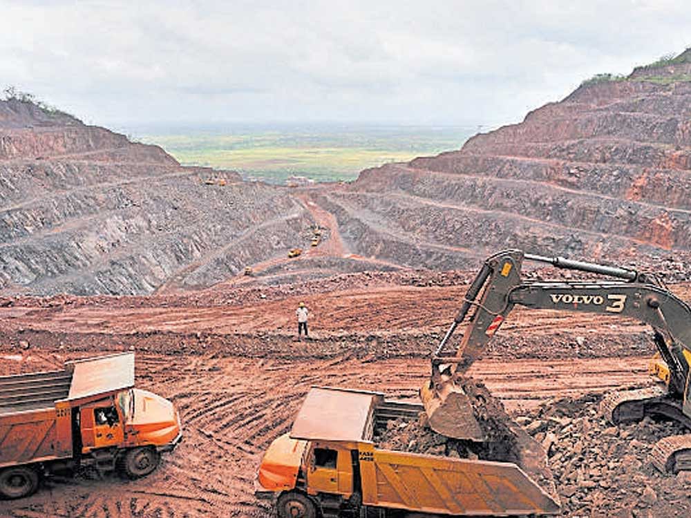 Bauxite mining halts in Raipur as workers protest