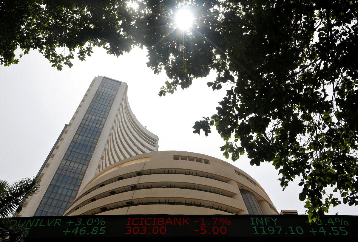 Sensex sinks 350 pts on profit booking, global cues