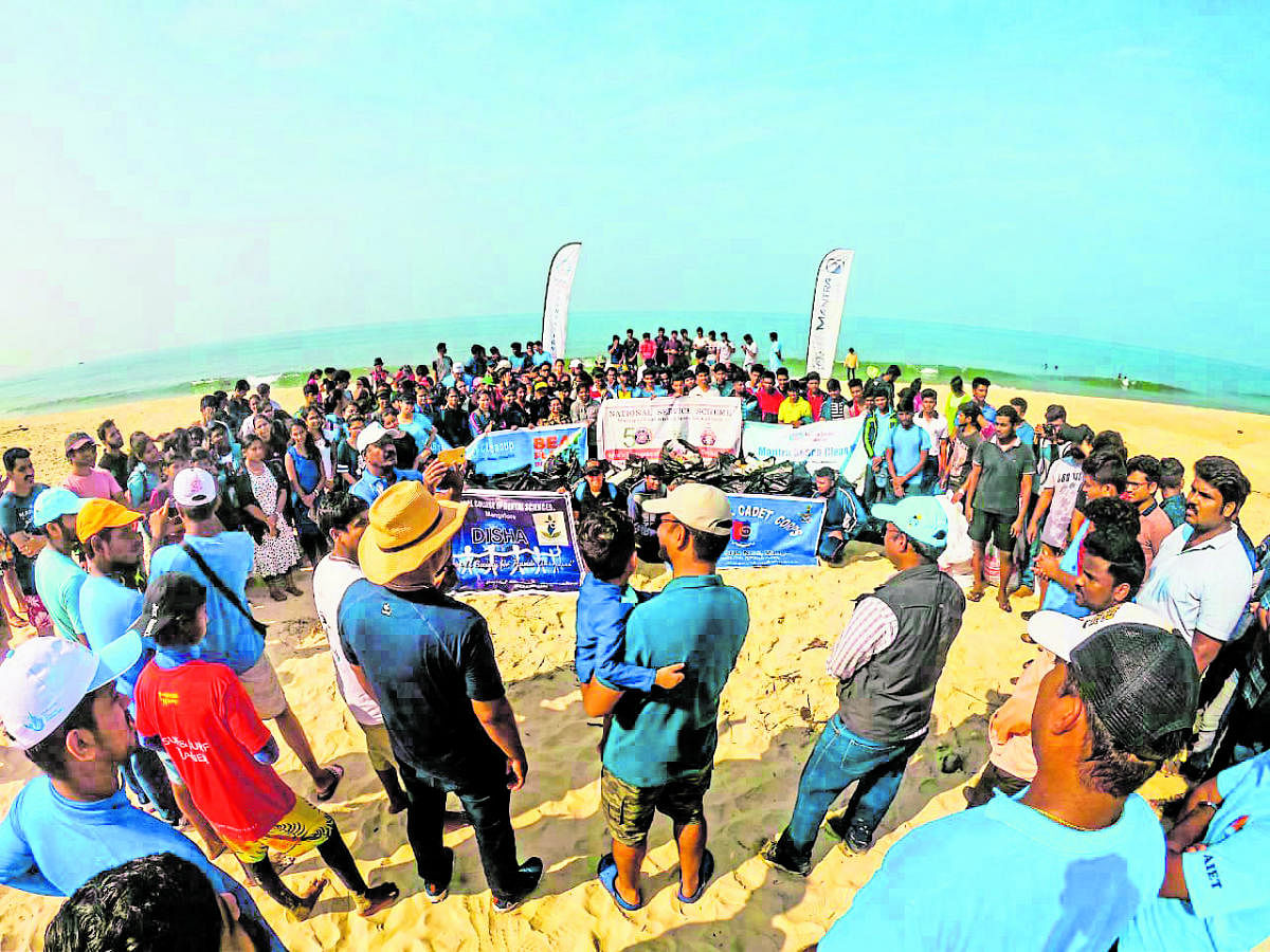 300 volunteers clean beach stretch in Mulki